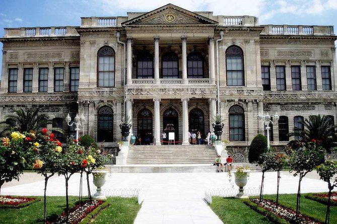 Dolmabace Palace, Bosphorus Boat Tour , Eyüp Sultan Mosque Tour - Practical watch-outs: Monday swaps and guide reliability
