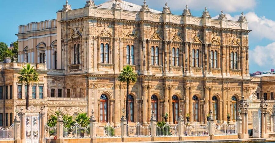 Dolmabahce Palace & Harem Skip-the-Line Entry & Audio Guide - Using the audio guide inside: pick-up, pacing, and language options