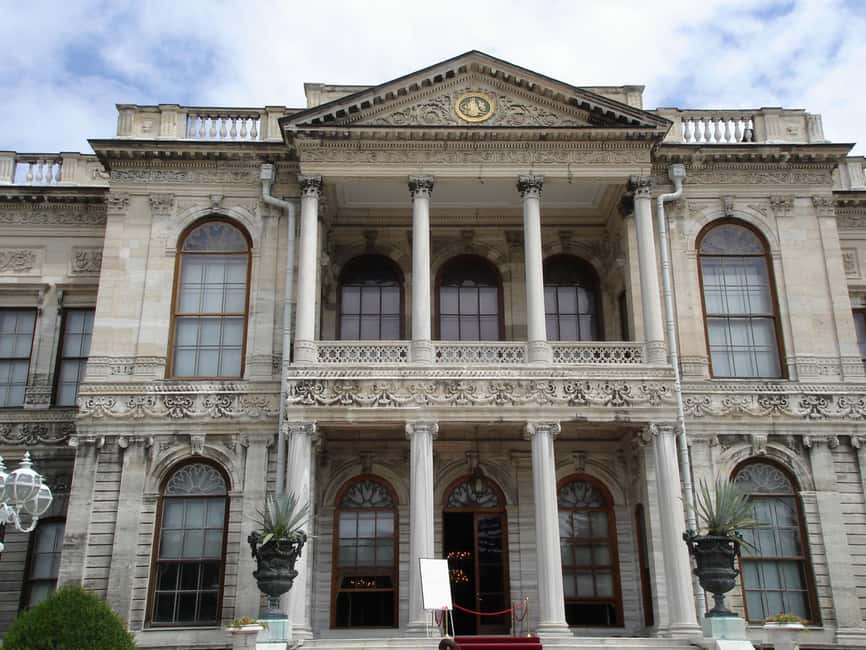 Dolmabahce Palace & Harem Skip-the-Line Entry & Audio Guide - Getting there and moving through security without losing your mind