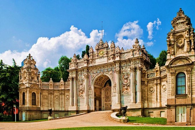 Dolmabahce Palace Tour in Istanbul - Monday/Thursday closures: what gets swapped when Dolmabahçe isn’t open