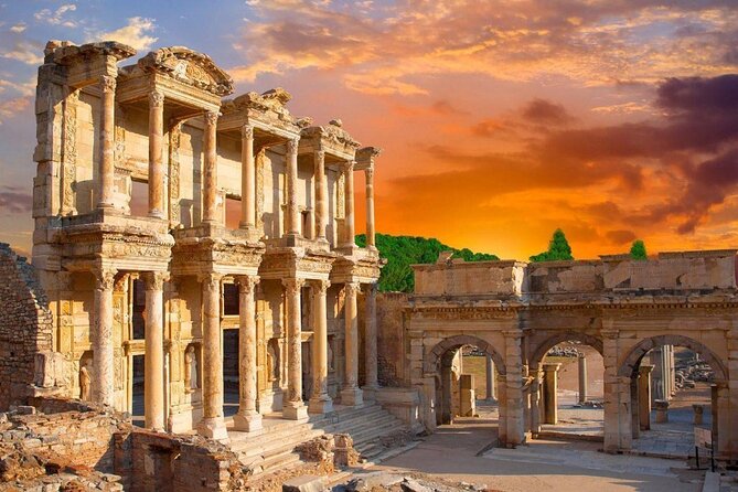 Ephesus and Pamukkale Full-Day Private Tour from Istanbul by Plane - The drive to Pamukkale: 3 hours of windshield time, planned for comfort