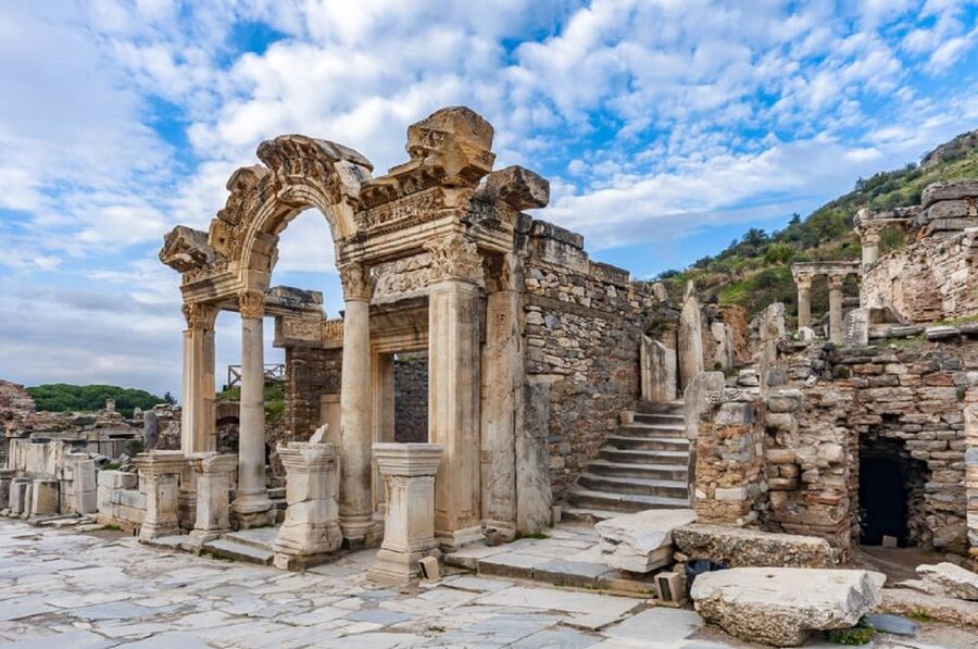 Ephesus and Virgin Mary Day Trip by Plane from Istanbul - Price and Logistics: Is $424 Good Value?