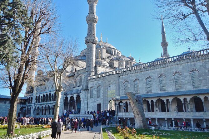 Exclusive Istanbul Old City Tour: Best Stories with Dr. Sib - Sultanahmet Square, a 1500-year-old temple, KM 0, and a 5-century-old hamam