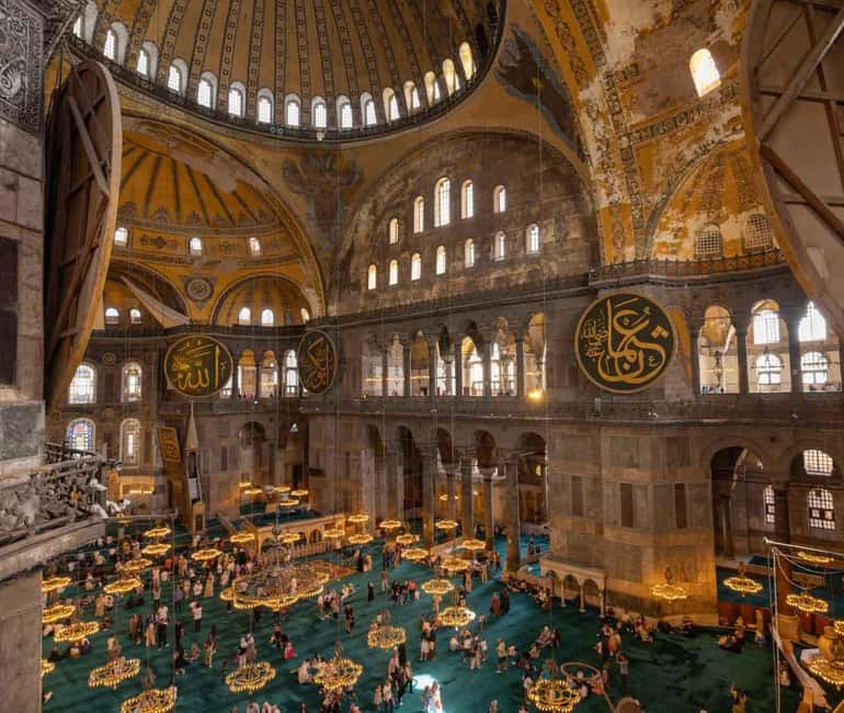 Flexible Combo: Hagia Sophia, Topkapi, Basilica, Blue Mosque - Audio Guide and Free Time: Using the Smartphone Without Becoming a Robot