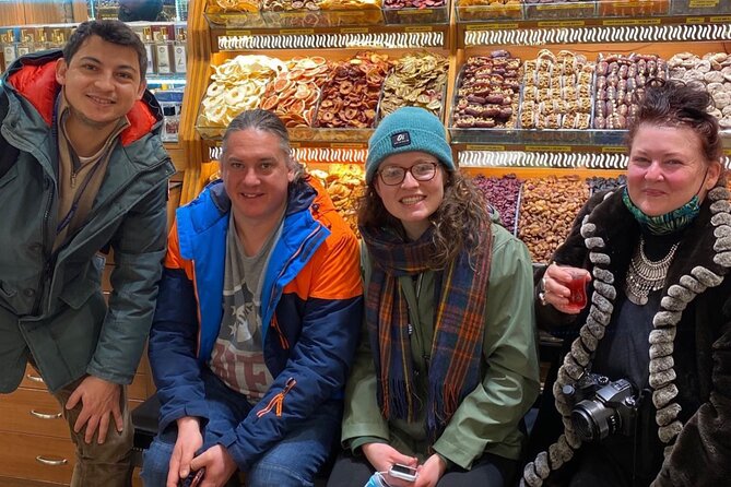 Food Tour in Istanbul with Local Guide - What you actually eat: Turkish breakfast, mezze, kebabs, and more