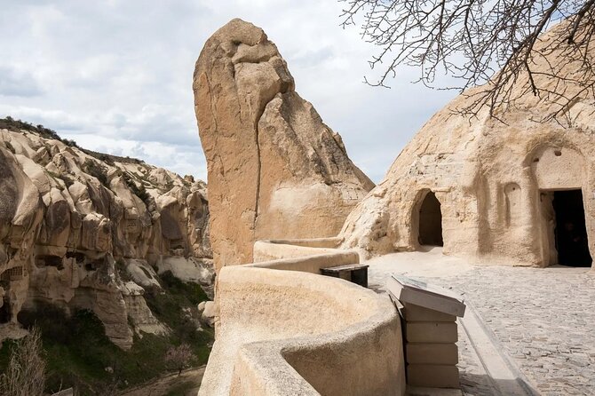 Footsteps of Early Christians - Private Cappadocia Day Tour - Lunch in Cappadocia: testi kebab plus optional shopping stops