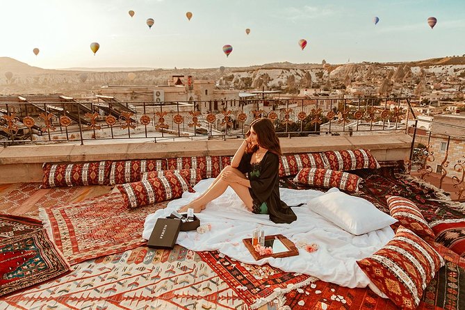 From Istanbul: 2-Day Cappadocia Highlights Tour by Plane - Red Tour day: Devrent, Paşabağı, Avanos pottery, Göreme Open Air Museum