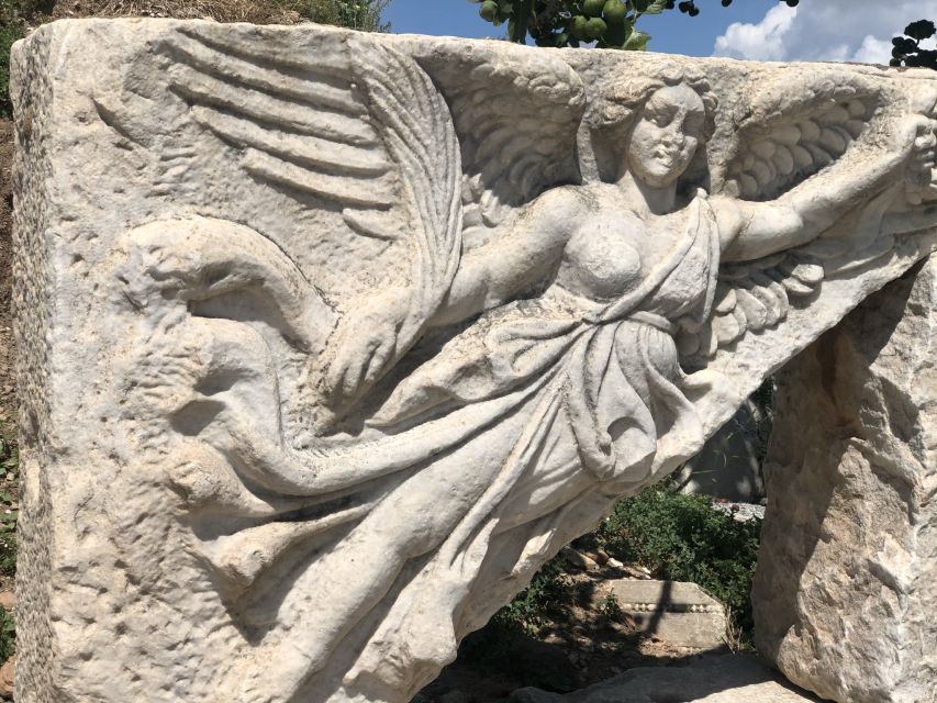 From Istanbul: 2 Days Private Pamukkale and Ephesus Tour - Pamukkale’s Travertines: What It Feels Like to Walk the Terraces