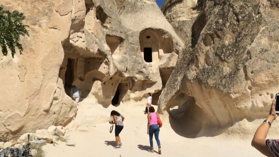 From Istanbul: 4-Day Istanbul, Cappadocia, Flight,Cave Hotel - Cave hotel living: what troglodytic life feels like