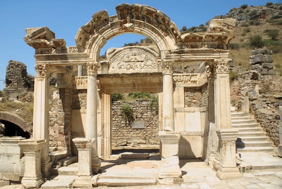 From Istanbul: Ephesus Tour with Roundtrip Flight - Sirince Village: The Hillside Break With Wine Tasting and Time to Wander