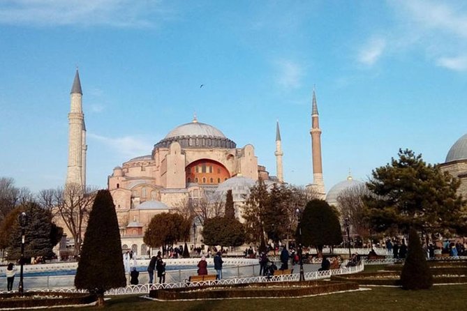 Full-Day Istanbul Old City Tour - Hagia Sophia Grand Mosque: how to make the most of a 45-minute visit