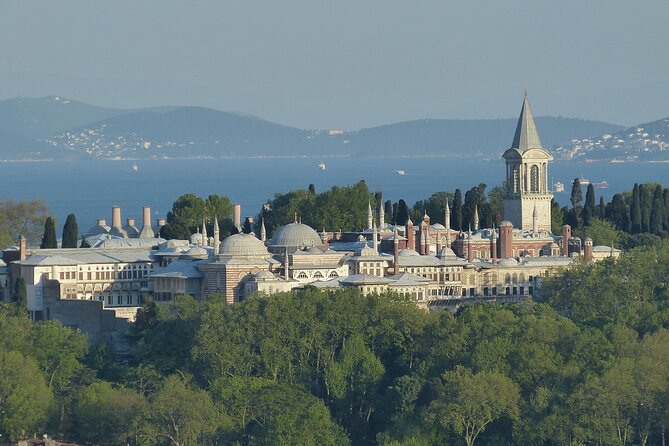 Full-Day Private Guided Tour of Historic Istanbul - Meeting in Fatih and Moving Around the Old City
