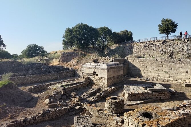 Full-Day Troy History Guided Tour with Lunch from Istanbul - Çanakkale Truva Heykeli Stop: The Guided Set-Up for the Main Visit
