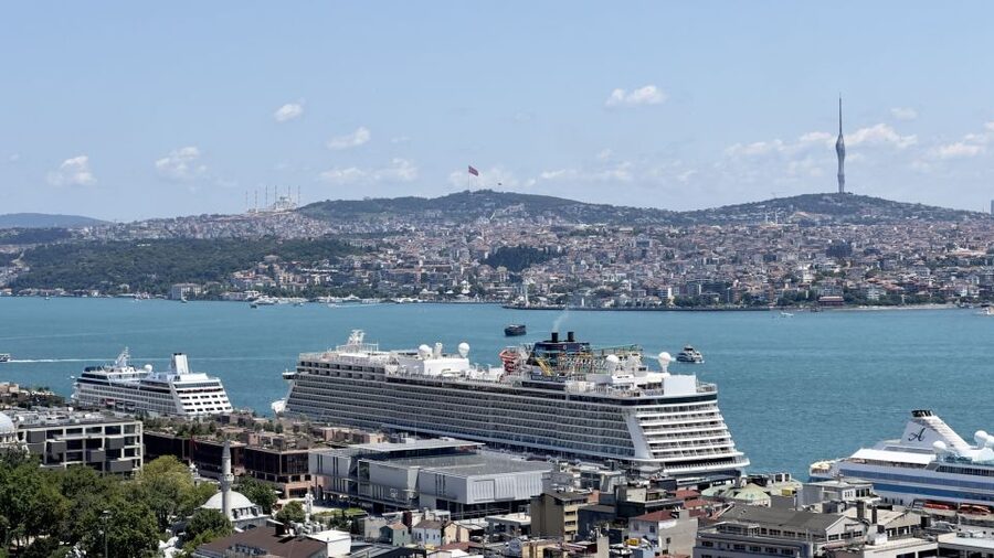 Galata Tower - Fener and Balat - Golden Horn by Ferry - Meeting point and how 4 hours really plays out
