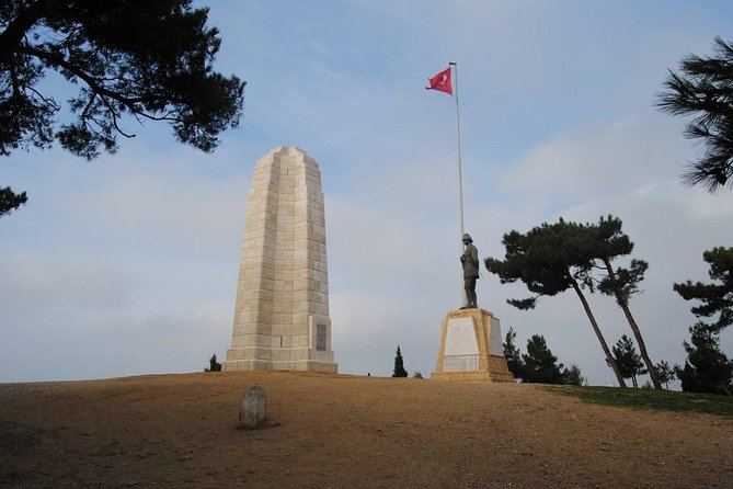 Gallipoli Day Trip from Istanbul with Return Transfer with Lunch Included - Lunch by the Dardanelles: a practical reset