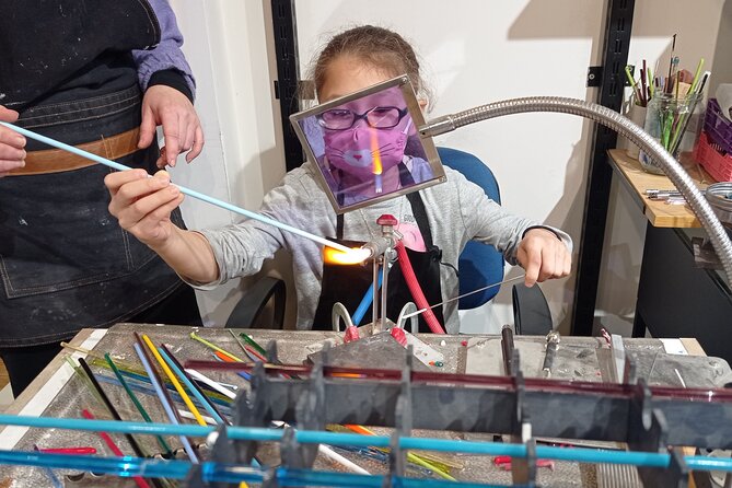 Glass Melting and Shaping with Flame with the Senior Glass Master - Cooling and Final Touches: Heat Blanket to Handover
