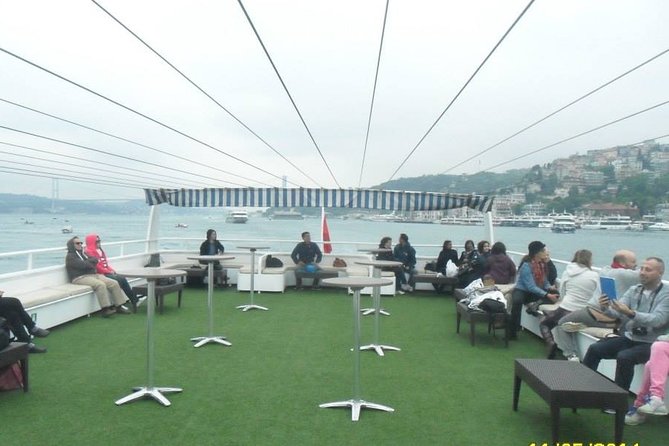 Golden Horn and Bosphorus Boat Tour in Istanbul - Sights you can spot: Ortakoy Mosque and Rumeli Fortress from the water