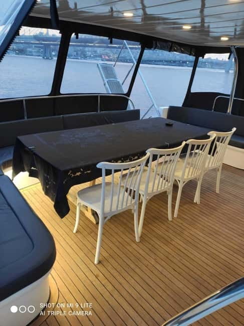 Golden Horn and Bosphorus Sunset Tour Stop at Anatolian Side - Key things you’ll notice on this Bosphorus sunset cruise