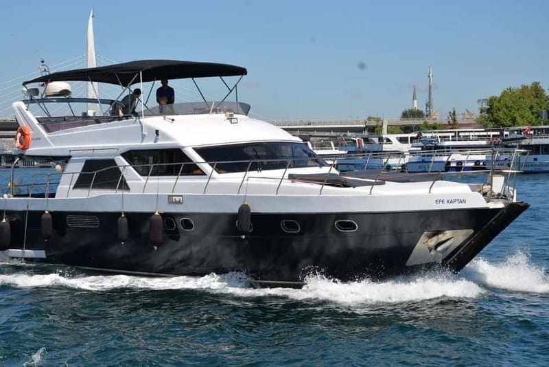 Golden Horn and Bosphorus Sunset Tour Stop at Anatolian Side - How the Karaköy meeting point shapes your whole night