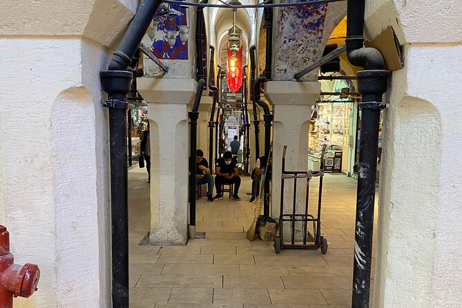 Grand Bazaar Through the Alleys - Walking the Grand Bazaar like it has a map