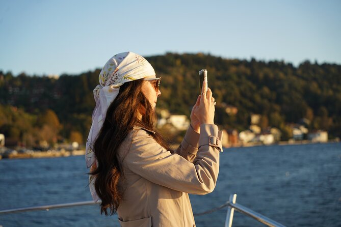 Guided Bosphorus Afternoon Cruise on Yacht - Ottoman pavilion museum: hunting lodge into museum room