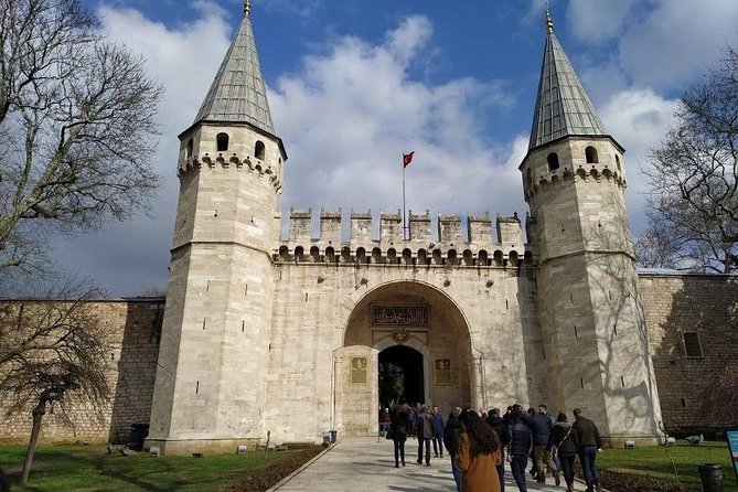 Guided Topkapi Palace & Harem- Skip-the-Line with SMALL GROUP - Skip-the-line reality: what changes and what still takes patience