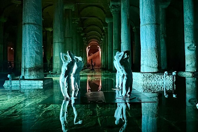 Hagia Sophia, Basilica Cistern and Grand Bazaar Tour in Istanbul - Women-Led, English-Friendly Guidance That Helps You Notice More