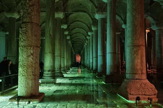Hagia Sophia, Blue Mosque & Basilica Cistern tour - Why the small group size (up to 20) matters in Istanbul