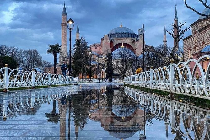 Hagia Sophia, Blue Mosque & Basilica Cistern tour - Hagia Sophia Grand Mosque: what you should expect in an hour
