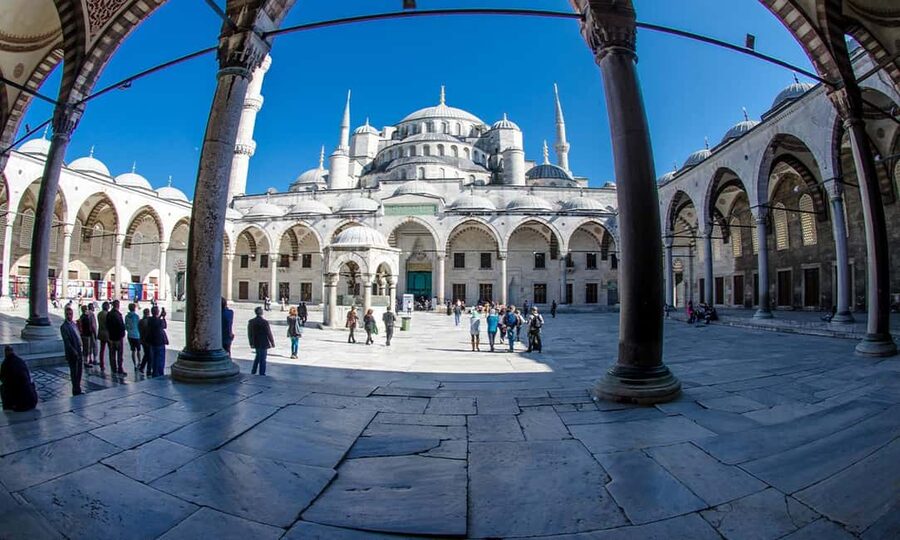 Hagia Sophia & Blue Mosque + Optional Basilica Cistern - Where You Start: Dsign Cafe on the Hippodrome
