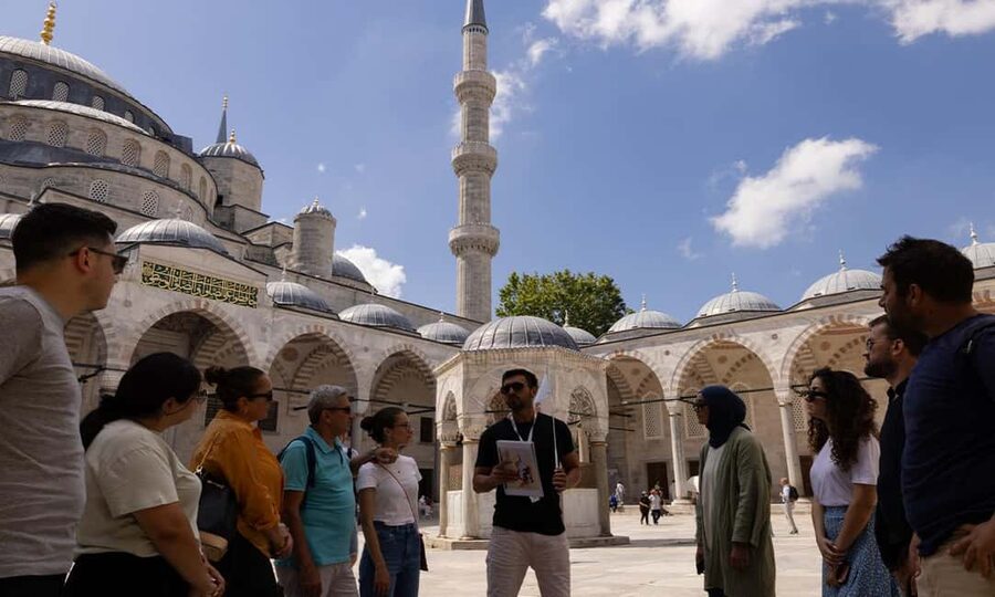 Hagia Sophia & Blue Mosque + Optional Basilica Cistern - Hagia Sophia Under Restoration: How to get awe even with limits