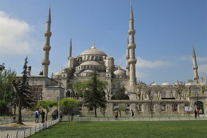Hagia Sophia, Bosphorus cruise, Blue Mosque, Guided - Small Group - Grand Bazaar Time in the Real World: Shopping Stops and a Closing Risk