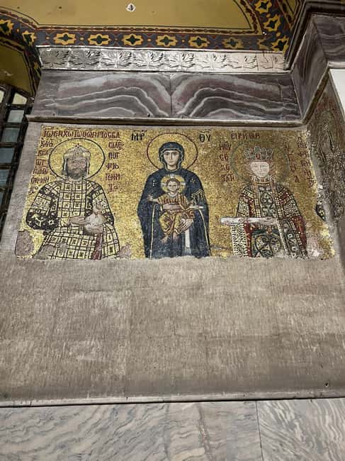 Hagia Sophia Entry Ticket : Fast Track : skip the line - The dome and mosaics: how to look smarter in a short visit
