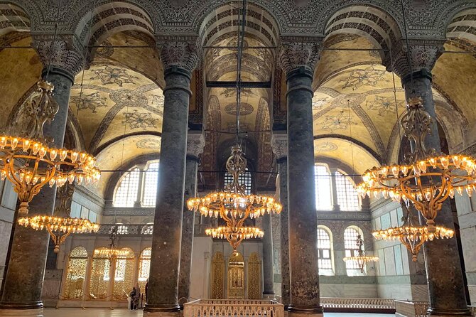 Hagia Sophia Group Tour ( Licensed Guide) - Why a Guided Hagia Sophia Visit Feels Easier