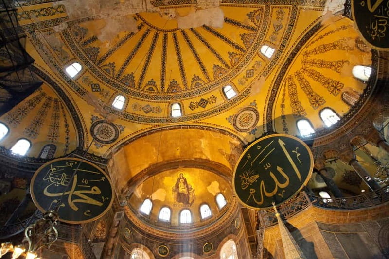 Hagia Sophia, Topkapı Palace, Blue Mosque Guided Small Group - How the day runs: meeting at Sultanahmet and moving smartly