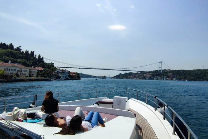 Half Day Bosphorus Cruise with Stopover on Asian Side - Maiden’s Tower: The Iconic Islet Stop and Photo Reality