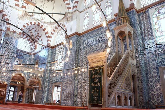 Half-Day Istanbul Private Food Tour & Culinary Experience - Karaköy: Pastry Shops, Streets, and Fast Flavor