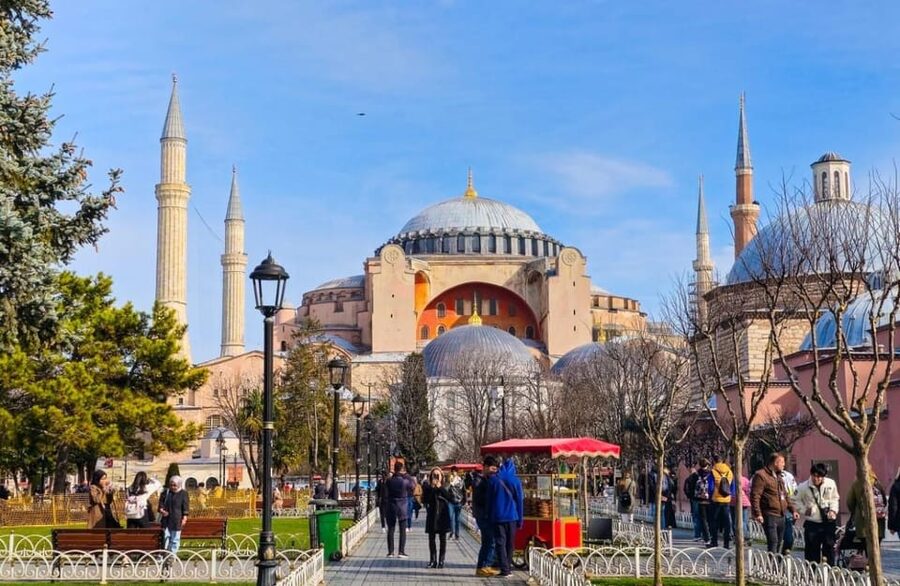 Half Day Old City Tour by Art Historian - Meeting your guide near the Hippodrome zone
