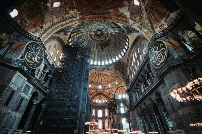 Half Day Walking Tour of Old Istanbul - The Grand Bazaar through Divanyolu: history plus bargaining culture