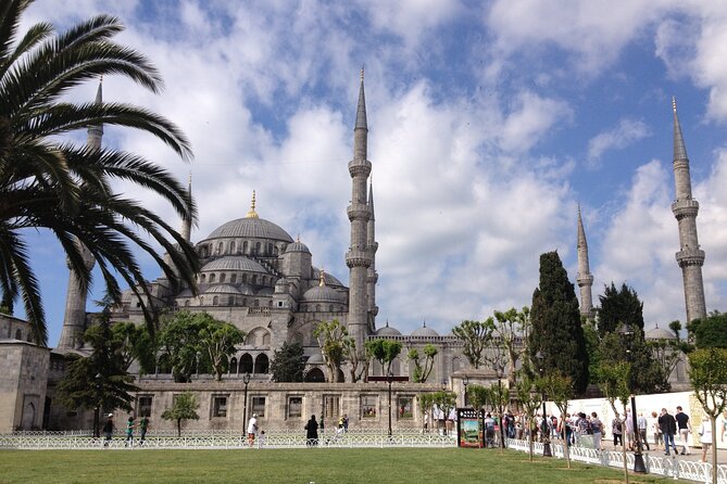 Highlights of Istanbul with Private Tour Guide Zerrin - Grand Bazaar with Zerrin: shopping without losing the day