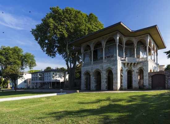 Historical Ambiance of Istanbul: Private Full-Day Tour - Topkapi Palace (1478): courtyards, treasures, and what to do about the Harem