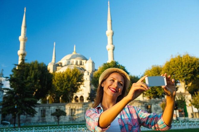 Imperial Istanbul Half-Day Tour: Hagia Sophia and Grand Bazaar - How the guide can make or break the day