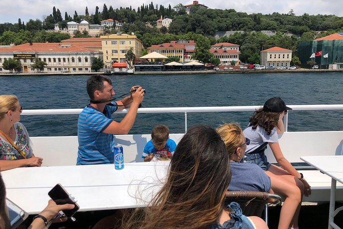 Istanbul Afternoon Bosphorus Cruise with Asian Side Stop - Guide style: why the narration is a real selling point