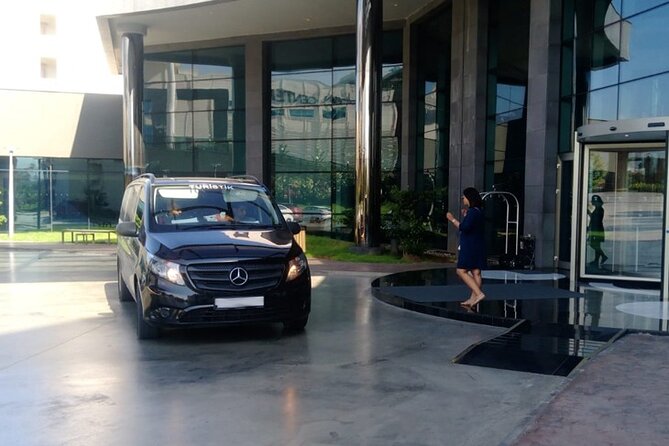 Istanbul Airport Private Transfer - Meeting the driver: the part that takes attention
