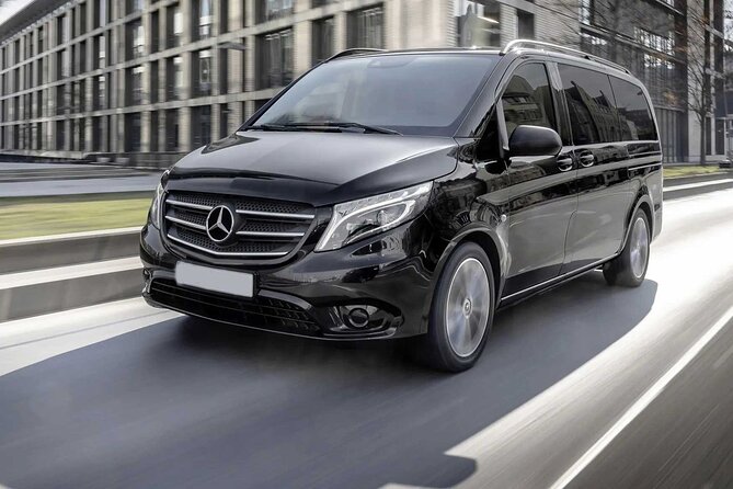 Istanbul Airport Private Transfer - Finding your driver at IST and SAW (Gate 14 and Column 13)