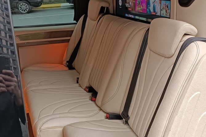 Istanbul Arrival Transfer from Airport to Hotel - VIP Vehicles, Waiting Time, and Flight Monitoring (The Real Value)