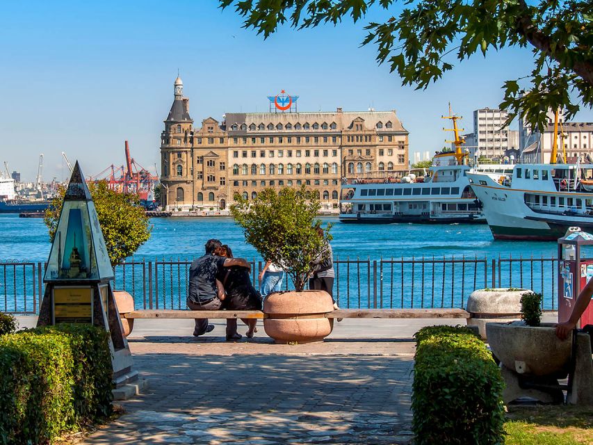 Istanbul: Asian Side Uskudar & Kadiköy Tour with Lunch - The 8-hour rhythm: pickup, transit, and an active pace
