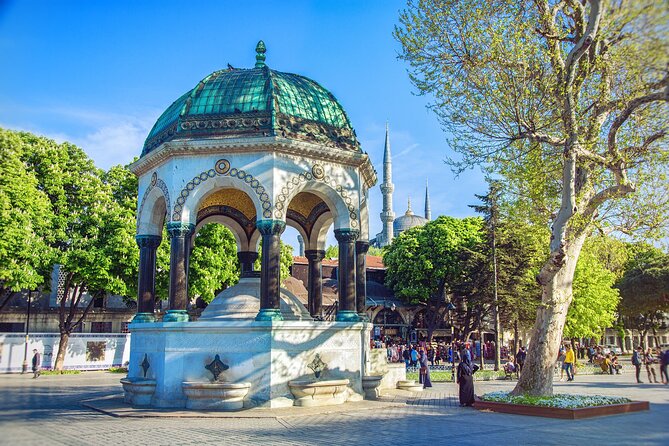 Istanbul: Basilica Cistern, Blue Mosque & Spice Bazaar Tour - Price and logistics: whether $42.05 is a smart buy