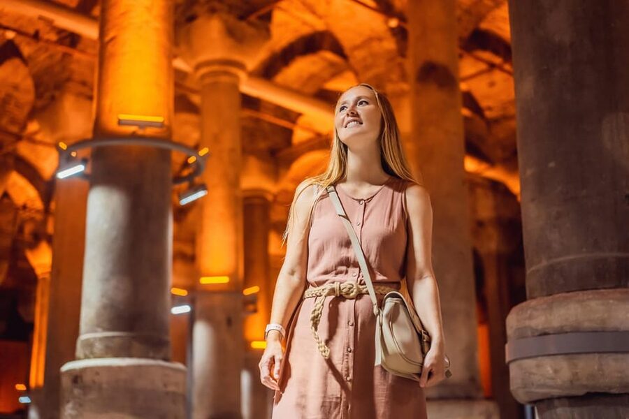 Istanbul: Basilica Cistern Skip-the-Line Entry Ticket - Entering the cistern: what the layout does to your mood