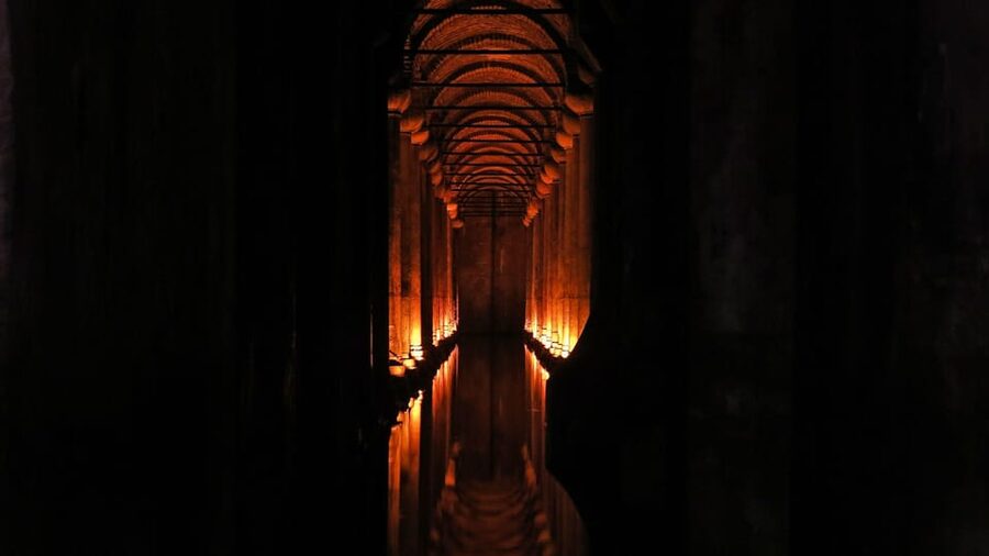Istanbul: Basilica Cistern Skip-the-Ticket-Line Guided Tour - Inside the Roman Waterworks: Columns, Lighting, and Engineering